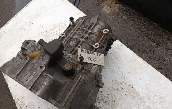 Nissan Almera Manual 5 speed gearbox 6j00#2