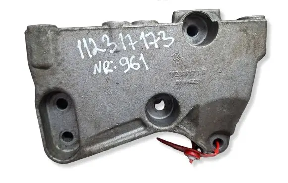 Renault Clio IV Engine mount bracket S27635961 112317173