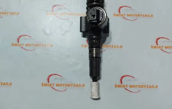 Audi A3 S3 8P Fuel injector 03G130073B