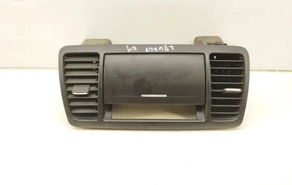 Subaru Legacy Glove box central console 