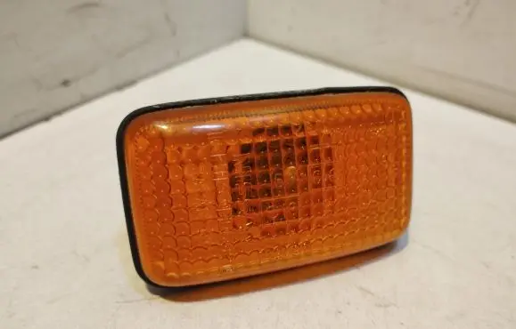 Nissan X-Trail T30 Front fender indicator light 013192