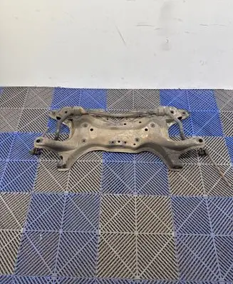 Toyota Prius (XW20) Front subframe