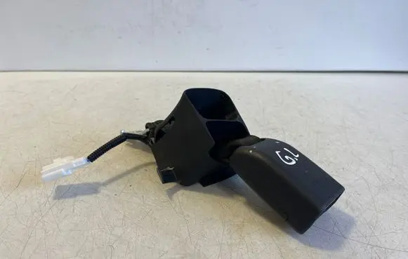 Toyota Corolla E210 E21 Middle seatbelt buckle (rear) 1129785
