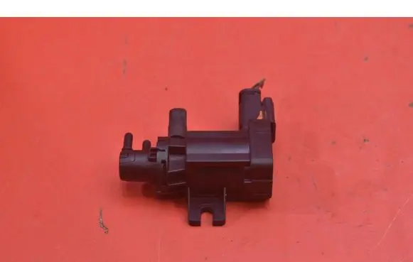 Peugeot 3008 I Vacuum valve 9652570180