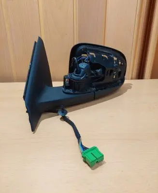 Volvo V40 Front door electric wing mirror 31442238