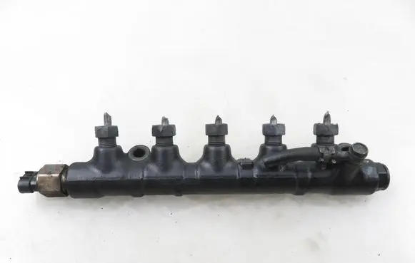 Toyota Avensis T220 Fuel main line pipe 8945812010