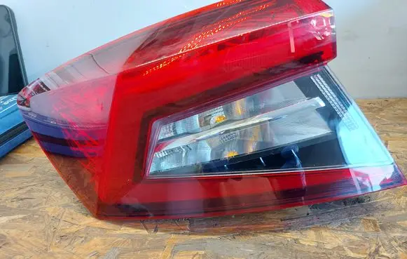 Skoda Karoq Rear/tail lights 57A945207 05122019