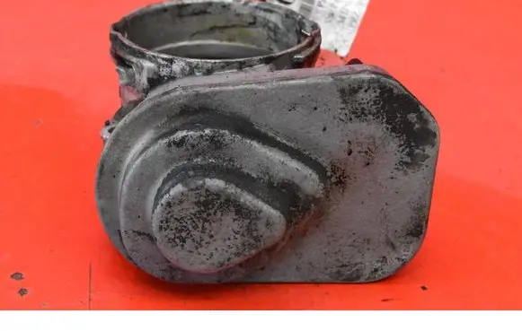 Volkswagen PASSAT B5.5 Throttle body valve 038128063G