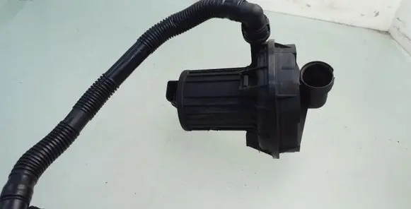 Audi A4 S4 B6 8E 8H Secondary air pump 06A959253B 078906601G