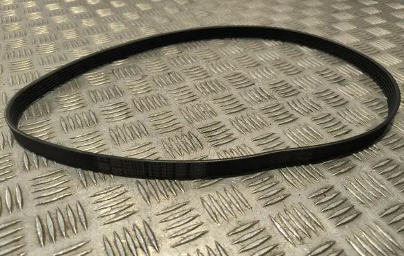 Volvo XC60 Alternator belt 9487315