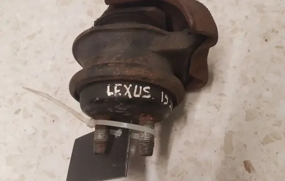Lexus IS 200-300 Engine mount bracket 1236170230