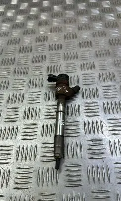 KIA Sportage Fuel injector 338002A610