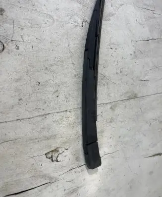 Opel Astra J Rear wiper blade 13256918