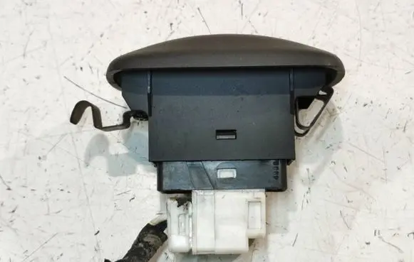 Nissan King Cab, Navara Electric window control switch