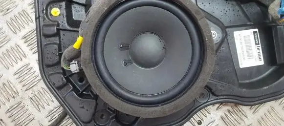 Volvo XC70 Front door speaker