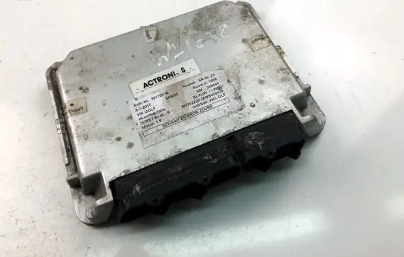 Volkswagen Golf IV Engine control unit/module ECU 349645