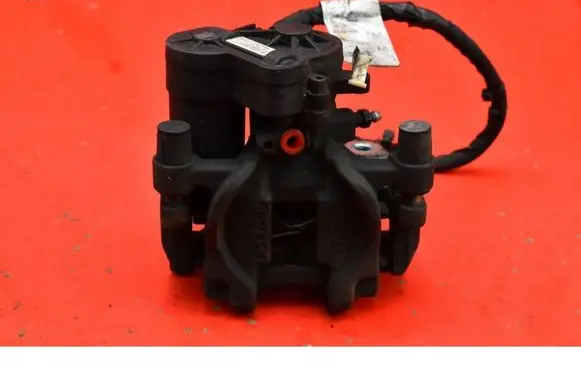 Ford Mondeo MK I Rear brake caliper DG9C-2D250-A