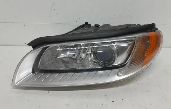 Volvo V70 Headlight/headlamp 31353532 6948180 532294853