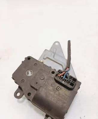 Hyundai Elantra Air flap motor/actuator H400730210 MLX120