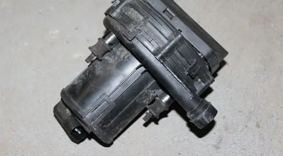 Land Rover Range Rover L322 Secondary air pump 72185267