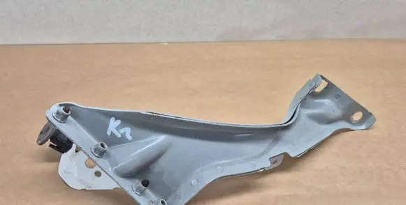 Audi A6 S6 C7 4G Fender mounting bracket 4g0805815