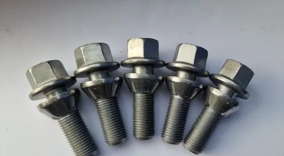 Volvo V50 Nuts/bolts 