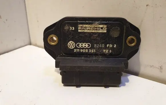 Audi 80 90 B2 Ignition amplifier control unit 211905351