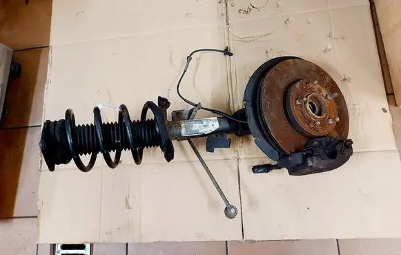 Volvo C30 Front shock absorber/damper 2582161