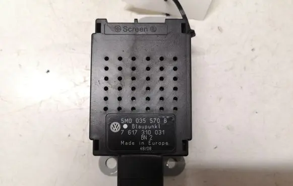 Volkswagen Golf VI Aerial antenna amplifier 5M0035570B 7617310031