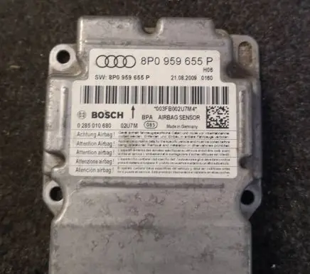 Audi A3 S3 8P Airbag control unit/module 8P0959655P 0285010680