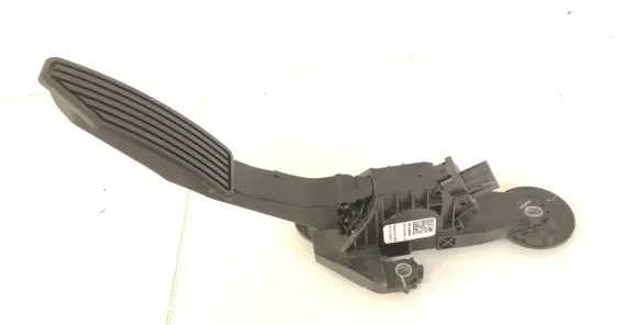 Isuzu D-Max Accelerator throttle pedal 8983793050