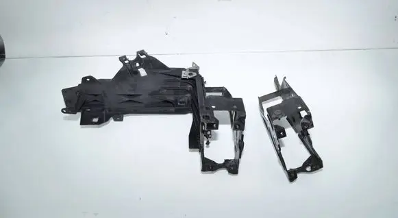 BMW 5 F10 F11 Headlight/headlamp mounting bracket 5A986C5 5A986C6 51645A986C5