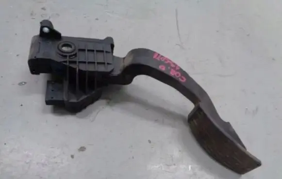 Opel Corsa D Accelerator pedal position sensor 