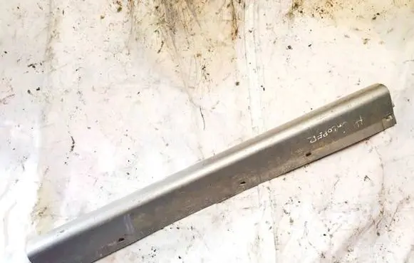 Mitsubishi Pajero Sill hr650945