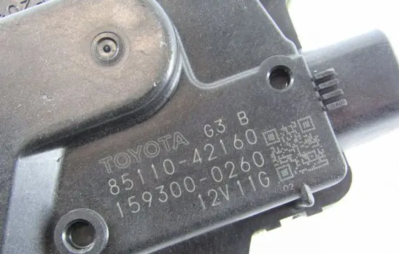 Toyota RAV 4 (XA30) Wiper motor 8511042160