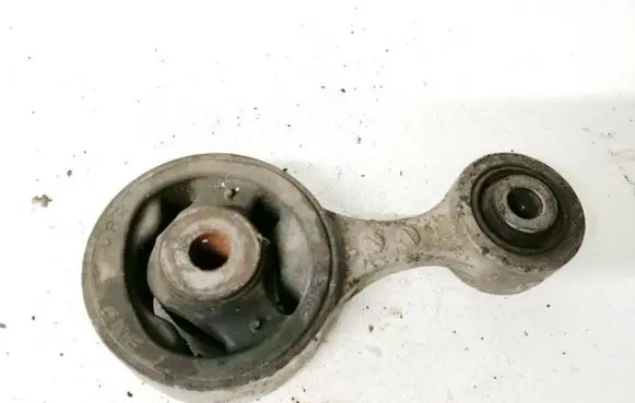 Honda Civic Engine mount bracket