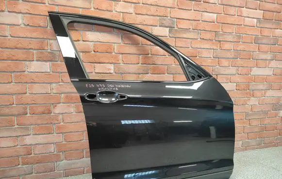 BMW X3 F25 Front door 7355804