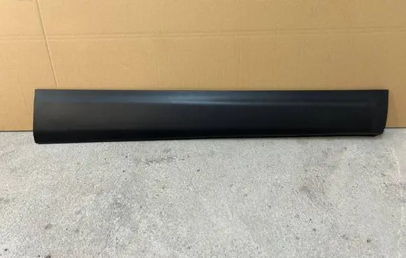 Nissan Qashqai Front door trim (molding) 808704EA0A