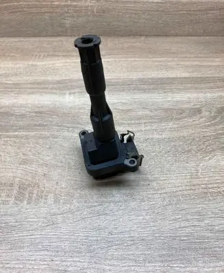 BMW 3 E46 High voltage ignition coil 1703227 0221504004