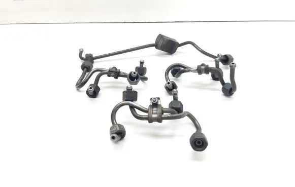 BMW 7 E65 E66 Fuel injector supply line/pipe 