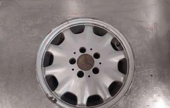 Mercedes-Benz E W210 R15 alloy rim 2104010102