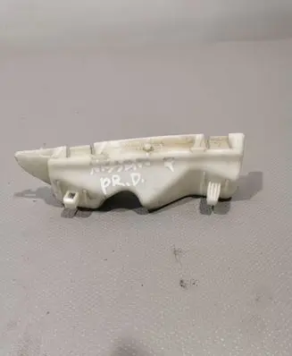 Nissan Qashqai Front bumper mounting bracket