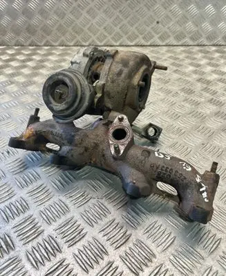 Volkswagen PASSAT B5 Turbo 028145702H