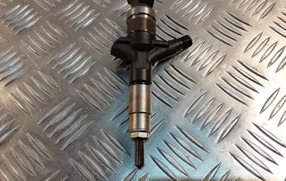 Subaru Legacy Fuel injector 16613AA020