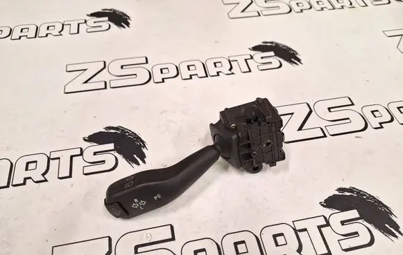 BMW 5 E39 Indicator stalk 8363668 011040102