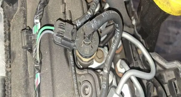 Dacia Sandero Fuel injector 0445110652 H8201453073