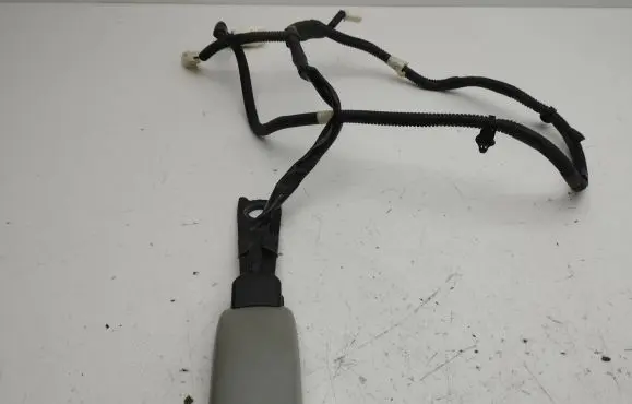 Lexus IS 220D-250-350 Front seatbelt buckle E034501