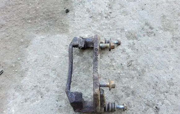 Ford Mondeo Mk III Front Brake Caliper Pad/Carrier 