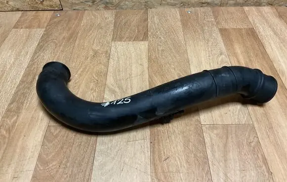 Volvo S40, V40 Intercooler hose/pipe 30621301