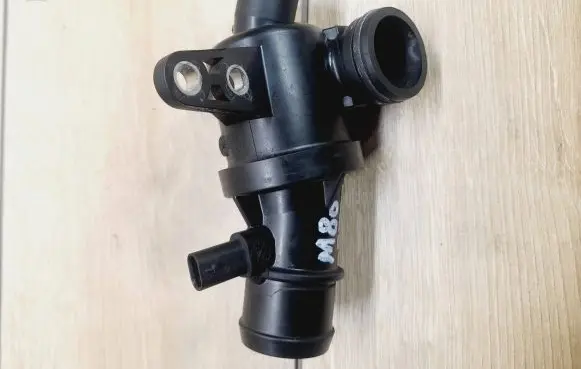Mercedes-Benz A W169 Thermostat housing A6402000715